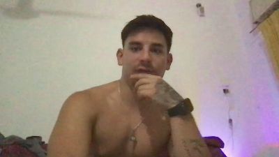 E1drian32_ webcam model stream image