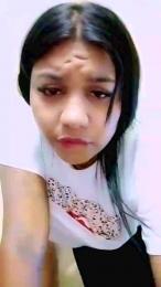 Jeans_Pee webcam model stream image