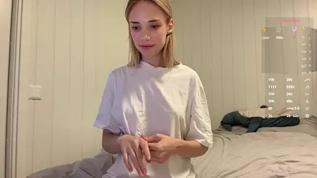 OlyMayer webcam model stream image
