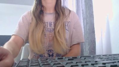 Amedeia webcam model stream image