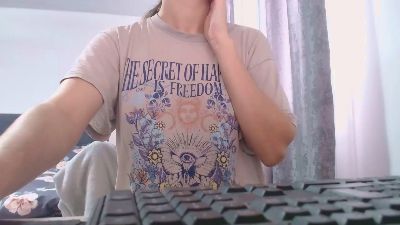 Amedeia webcam model stream image