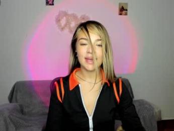akemi__ webcam model stream image