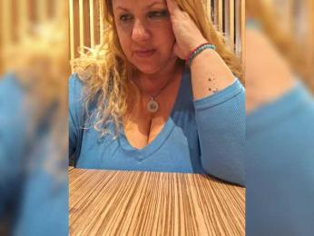 Leoncarpita webcam model stream image