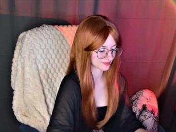 HeyAlise webcam model stream image