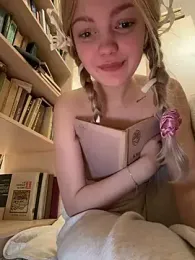 elsawhere webcam stripchat model stream image