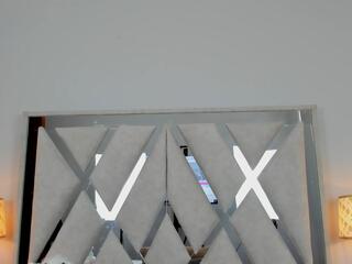 Nicol Miler webcam model stream image