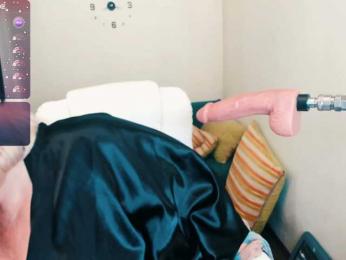 Laylala webcam model stream image