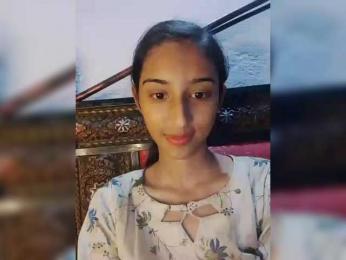 AlinaPopy webcam model stream image