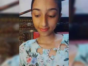 AlinaPopy webcam model stream image