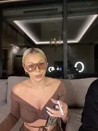 SexOnMyLvL webcam model stream image