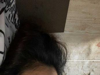 Rainie webcam model stream image