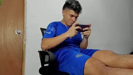 andrew_rose_ webcam model stream image