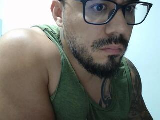 Derryl webcam flirt4free model stream image