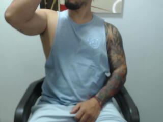 Derryl webcam flirt4free model stream image