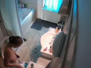 voyeurcam-julmodels-bath-2nd-2 webcam model stream image