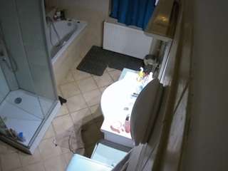voyeurcam-julmodels-bath-2nd-2 webcam model stream image
