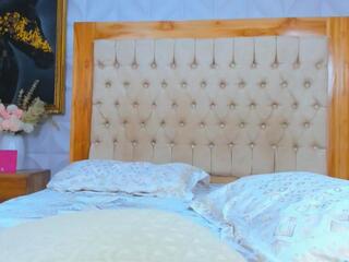 Hanny Summer webcam model stream image