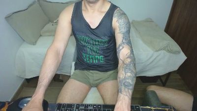 Lealboy webcam cam4 model stream image