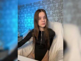 KikiSoHigh webcam model stream image