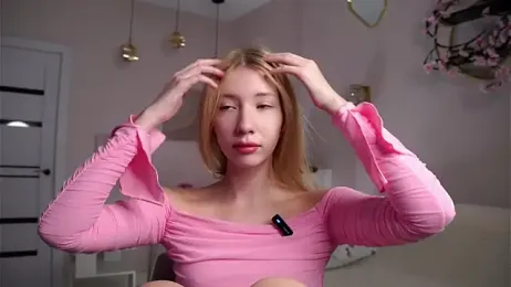 SunnivaCovil webcam stripchat model stream image