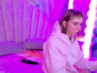Beverly Gomes webcam model stream image