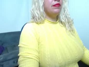 saralovens webcam model stream image