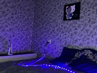 Ainsley Eves webcam model stream image