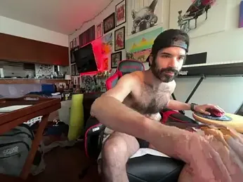 Pupscritch webcam model stream image