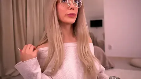 KylieJoyce webcam stripchat model stream image