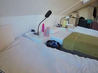 voyeurcam-julmodels-bed-4 webcam model stream image