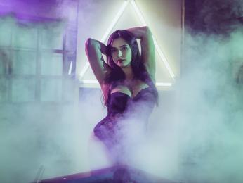 SuzyAmaya webcam model stream image