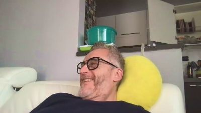 Axl_hot webcam cam4 model stream image