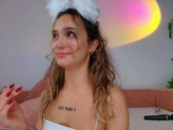 My-Lou webcam model stream image