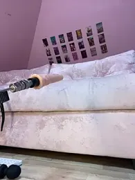 Rinamay_ webcam model stream image