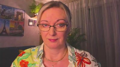 VanessaLUX webcam model stream image