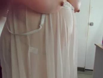 sweet__mature webcam model stream image