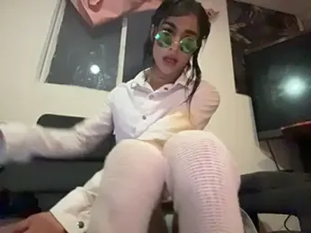 stormytt_ webcam model stream image