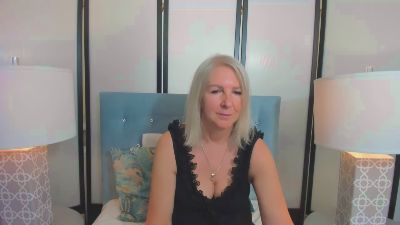 EricaSweet webcam model stream image