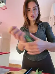 StracciaStella- webcam model stream image