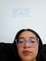 -VICKKY webcam model stream image