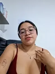 -VICKKY webcam model stream image