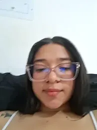 -VICKKY webcam model stream image