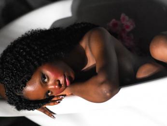 CatalinaSaint webcam model stream image