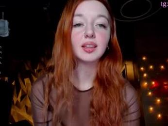 polly_luna webcam model stream image