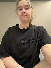 HornyGirlH webcam model stream image