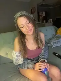 molly_witha_chance webcam model stream image