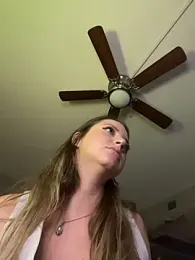 molly_witha_chance webcam model stream image