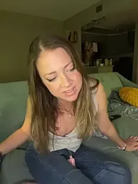 molly_witha_chance webcam model stream image