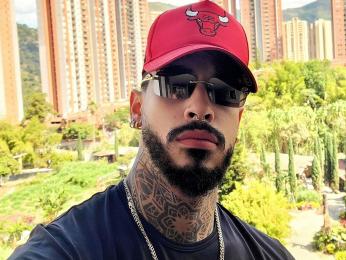 VinzenzRizzo webcam model stream image