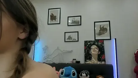 dolly_ll webcam model stream image